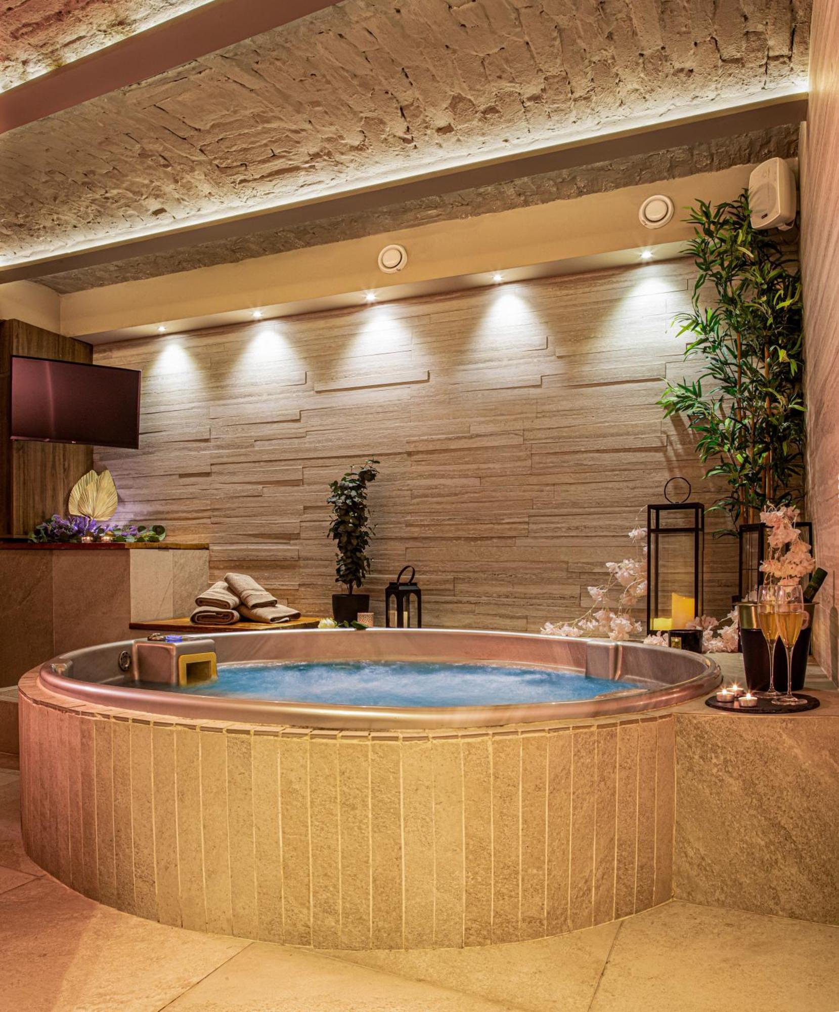 Venus Apartment With Jacuzzi And Sauna - City Center Belgrád Kültér fotó